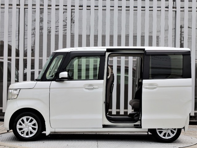 現車確認をご希望の際は、ご希望の日時等を営業スタッフまでご連絡下さい。もちろんお見積りメールでのご連絡もお待ちしております。