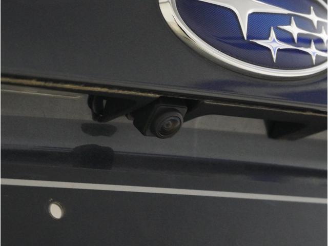 バックカメラです。後ろも見えないと不安ですがバックして駐車する時に大活躍するバックカメラもしっかりと装備されています。