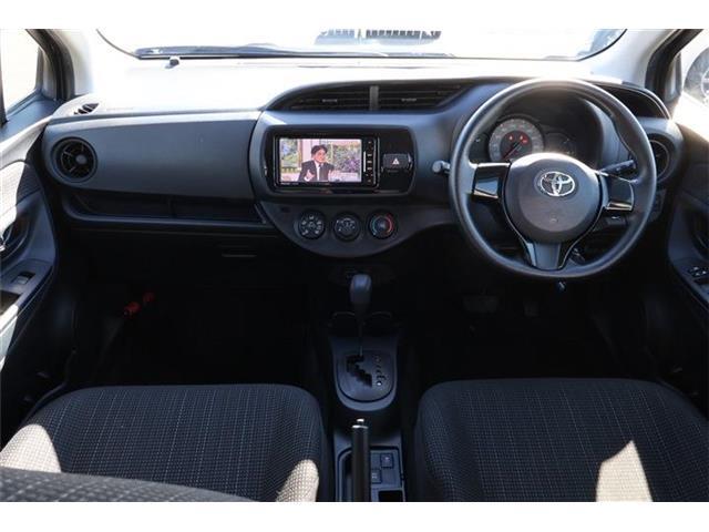 前席全体　目線も高く広い視界で安心して運転することができますね！