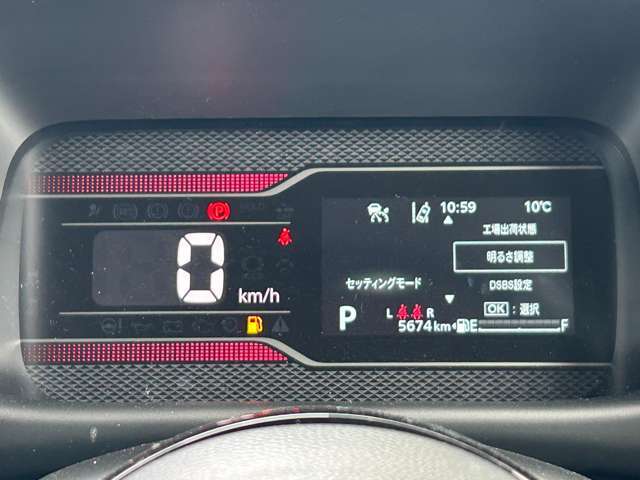 【スピードメーター】メーターがシンプルで見やすく運転しやすいですね！