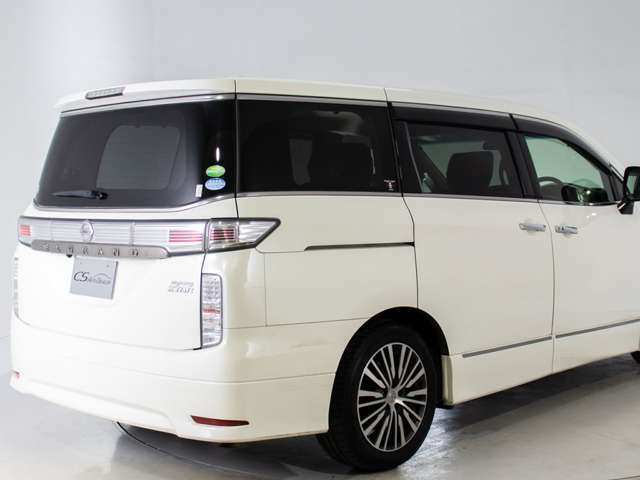 ★ボディーカラーは新車時からの純正色です！色替え車・オールペイント車両ではございません。