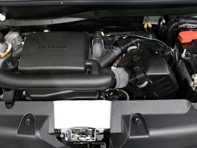 車のコンディションチェックには外せない場所です。細部まで綺麗にクリーニング済みです。
