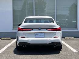 安心のネットワーク。全国187箇所（2025年2月現在）のBMW正規ディーラーのサービスセンターで整備・保証修理を受けることができます。