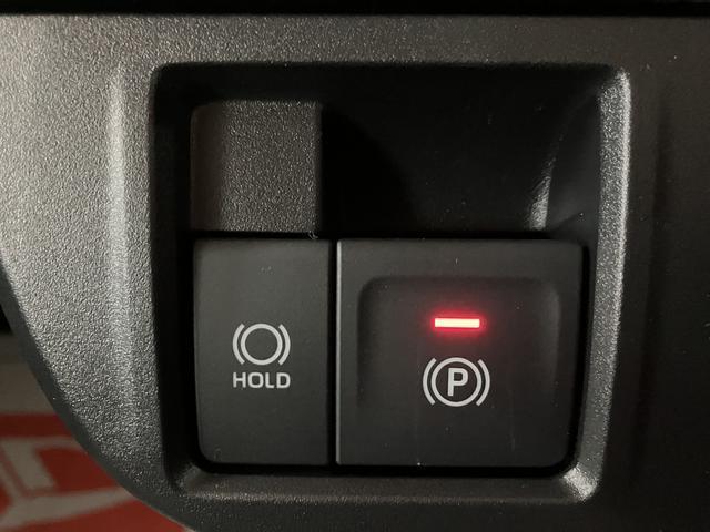 【電動パーキング】指先だけで簡単に操作が可能な電動パーキングブレーキを搭載♪また、渋滞時や駐車券を取るシーンなどで便利なオートブレーキホールド機能も搭載☆