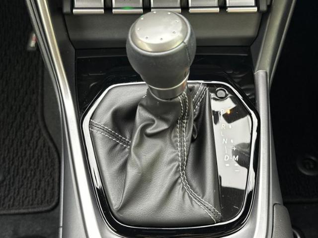お車に合わせて無料保証以外にも、保証範囲、期間、距離を拡充させた有料保証もご用意しております！中古車の購入が初めてで不安・・・というお客様もご安心ください！