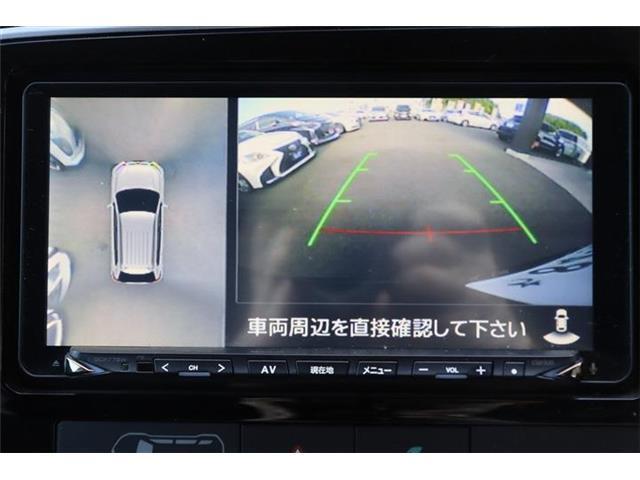 【全方位カメラ】アラウンドビューモニターは真上から見下ろした様に車の周囲を表示することで、駐車時の安全性と利便性を高めます。