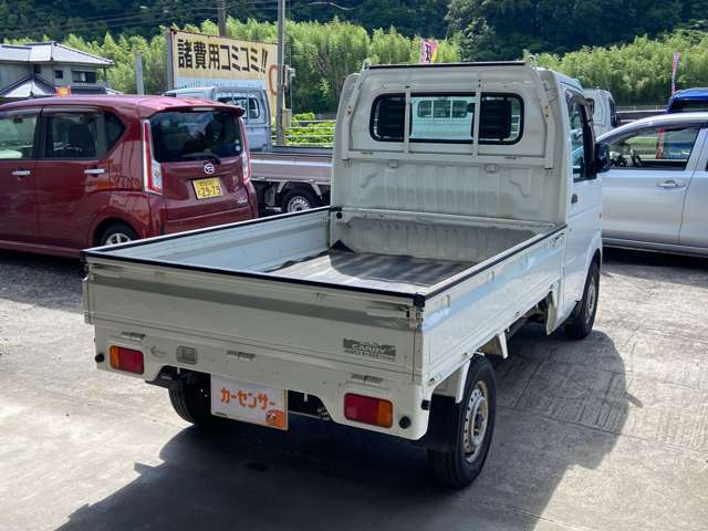 整備はその車種の不具合が発生しそうな部分を重点的に点検し、納車後本当にトラブルが発生しないように日々点検中です♪