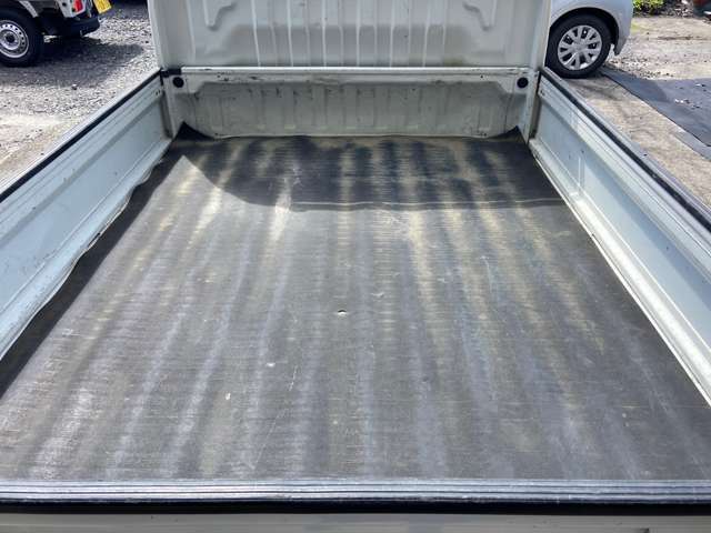 新車　中古車販売　注文販売　車検整備　板金塗装　オートローン　保険　など何でもお任せください！
