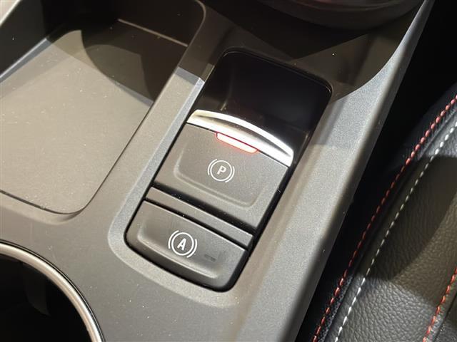 LIBERALAは、輸入車選びの新たなスタイルを提案するインポート・セレクト・ブランドです。オーナー様となる方がクルマから直接感じる感性を第一にした、最良の一台との出会いをコーディネートいたします。