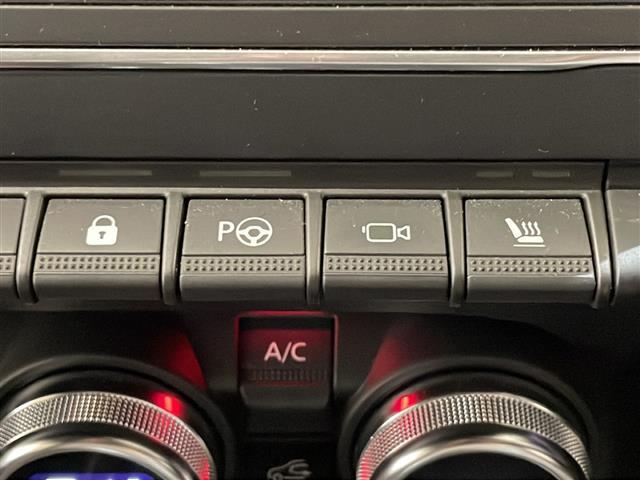 LIBERALAは、輸入車選びの新たなスタイルを提案するインポート・セレクト・ブランドです。オーナー様となる方がクルマから直接感じる感性を第一にした、最良の一台との出会いをコーディネートいたします。