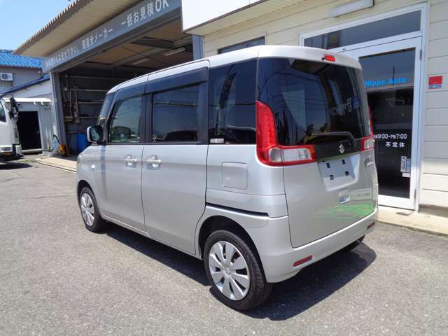 飽きの来ないシルバー色で通勤、通学や運転免許証を取得したビギナードライバーさんなどにピッタリ一台です！