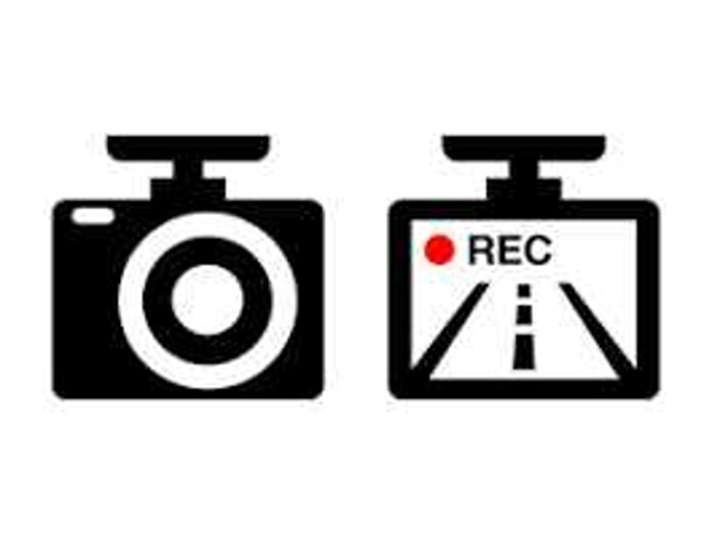 弊社規定の国産メーカーのドライブレコーダー前後タイプ取付致します！もちろん工賃込みでのご提供です！