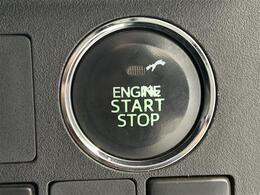 【　スマートキー　プッシュスタート　】鍵を挿さずにポケットに入れたまま鍵の開閉、エンジンの始動まで行えます。