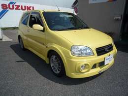 外装は、専任のスタッフが真心込めて丁寧にワックス磨きをしておりますので、ピカピカに仕上がっております。