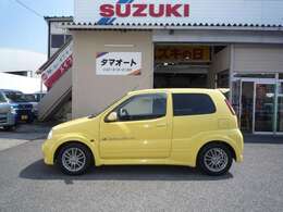 年式相応ですが、納車時にはできる限りキレイに納車させていただきます。どうしても気になるところ等ありましたら、低価格にてお直しいたしますので、何なりとお申し付けください。