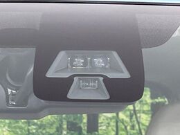 【エマージェンシーブレーキ】走行中に前方の車両等を認識し、衝突しそうな時は警報とブレーキで衝突回避と被害軽減をアシスト。より安全にドライブをお楽しみいただけます。