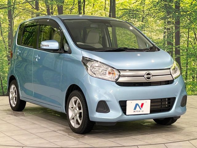 大好評のボディコーティング「弾スプラッシュコート」もご納車までに施工可能。通常のガラスコートと異なる、耐久年数6年の無機質ガラスコーティングが、ボディをキレイな状態に保ってくれます。