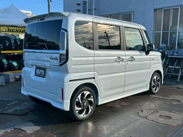 当社指定業者によるルームクリーニング実施☆室内の隅々や細かい所からエンジンルームまでキレイになった状態でお渡し致します♪