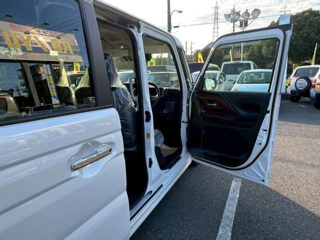 自社陸運局認証工場完備！国家資格車検検査員資格を持った整備士。納車後もご安心頂けます♪点検や車検・保証修理お任せ下さい！！！