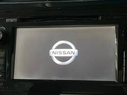 【メーカー純正ナビ】インテリアに溶け込むスタイリッシュな「専用設計」メーカーナビを装備♪視認性や操作性など基本性能にも優れ、より上質なカーライフをお楽しみいただけます。