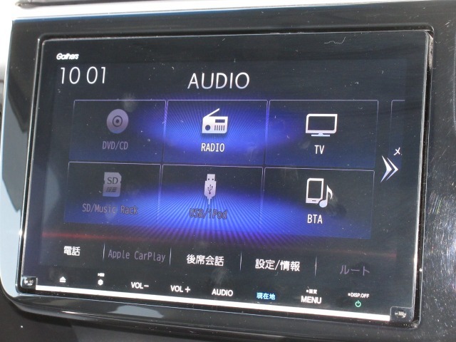 ナビゲーションはギャザズ9インチメモリーナビ（VXM-187VFNi）を装着しております。AM、FM、CD、DVD再生、Bluetooth、音楽録音再生、フルセグTVがご使用いただけます。