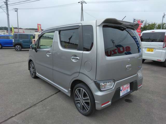 認証工場完備していますので、専門のメカニックも常駐しております。購入後のメンテナンスや車検、修理もご安心下さい！
