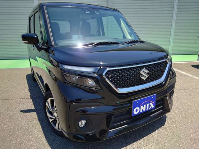 【当社の展示場で並んで頂けの展示車です】当社は1週間に1回、担当を決めて洗車を行っております。ですので綺麗は当たり前。大きな傷や凹みなどは一切ございません！
