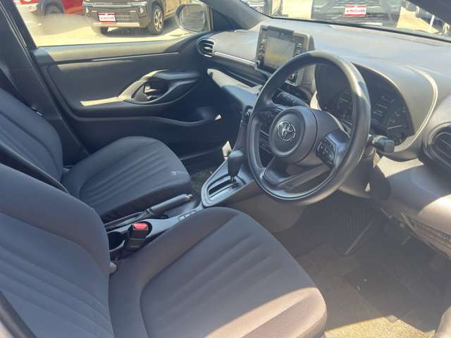 トヨタセーフティセンス☆クルーズコントロール☆コーナーソナー☆純正ディスプレイオーディオナビ☆BLUETOOTH☆バックカメラ☆ETC☆オートライト☆フォグランプ☆サイドエアバッグ☆オートエアコン