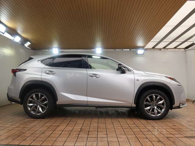 全国各地、お車納車できます！！車庫証明や面倒なお手続きも代行できます。初めてのご購入も安心できるように、丁寧にご説明致します。詳細写真もメールでお送りすることも可能ですのでお気軽にお申し付けください。