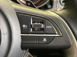 【アダプティブクルーズコントロール】高速道路での長距離走行が楽に！！自動で速度を保つクルーズコントロールが、衝突軽減システムと連携し、前方の車両を感知して車間を保つように速度調節してくれます！！