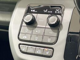 【シートヒーター】寒い日に重宝するシートヒーター！エアコンより早く温まってくれるので寒がりの人も安心ですね♪エアコンの温風は乾燥するから苦手、という方にもをおすすめです。