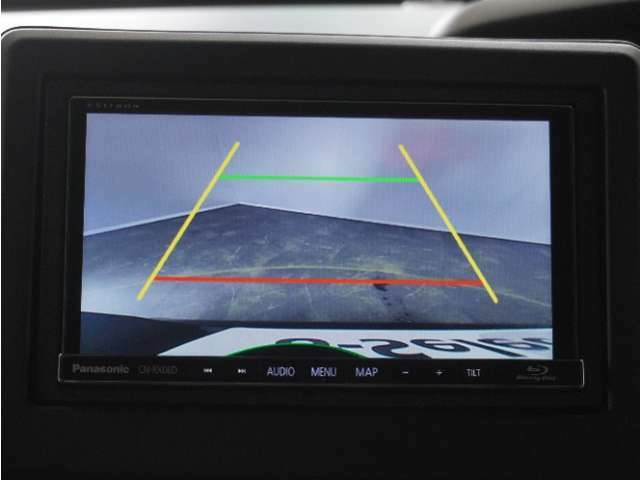 ◆バックカメラ◆リバースにするだけで映ります、後方の安全確認や、狭い駐車場での車庫入れ、雨の日や夜間など視界の悪い時に便利です！安全にバックする為には欠かせない装備です。