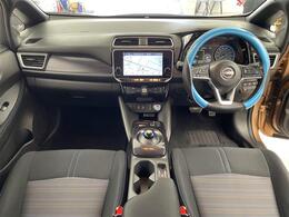 【インパネ全体】全方位で視界が広く、高い目線で運転もしやすいです！