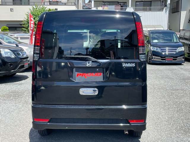 車両入庫チェックでは　エンジン・機関系を初め　電装装備、内装など100項目以上のチェックをしています。　もちろん試乗も行っていますのでご安心下さい。