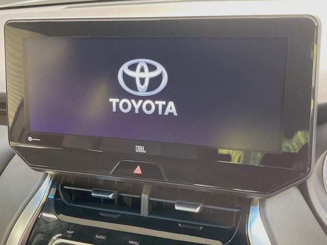 【12.3インチワイドナビ】高級感とインパクトのある大型ワイドナビを装備。各種オーディオ操作はもちろん、横長ワイド画面でのマップ2分割表示など、利便性も高いナビです♪