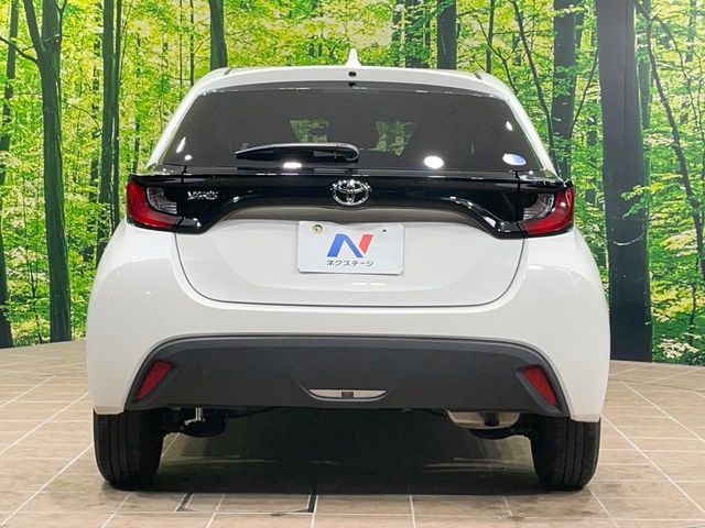 安心の最長10年・走行無制限保証（有償）をご用意。保証内容も充実はもちろん、無料点検＆オイル交換や、年中無休の全国・24時間ロードサービスも付帯されておりますのでご安心下さい。