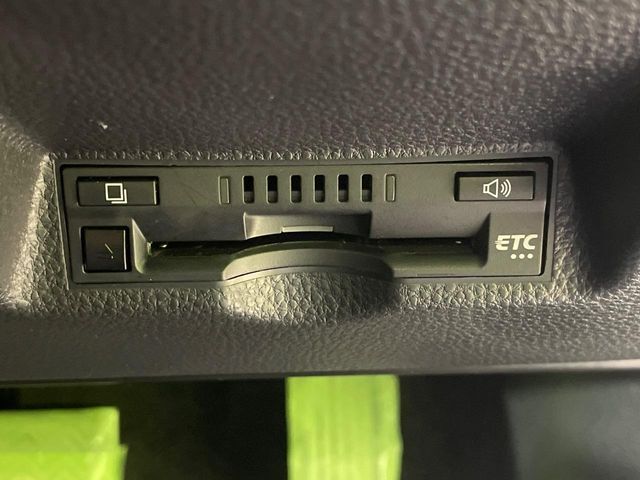 【ETC】高速道路の料金所をストレスなく通過！話題のスポットやサービスエリアに多い「スマートIC」利用時は必須のアイテムです。当店でセットアップを実施、ご納車当日からすぐにご利用いただけます！