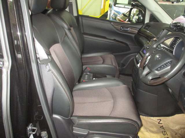 使いやすく見やすい運転席周り