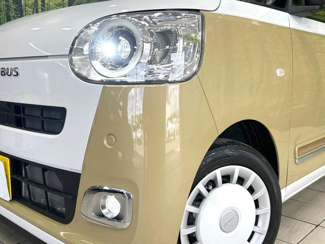 【LEDヘッドライト】悪天候や夜間走行時も良好な視界を確保し安心して運転できる高輝度LEDヘッドライトを装備！点灯速度が早く、消費電力も抑えられています。