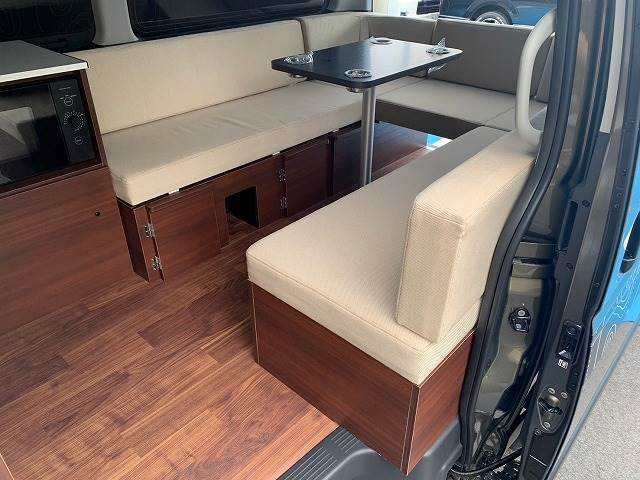 後席はラウンジシート！