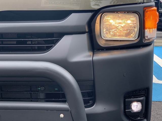 VANLIFEオリジナル角目ヘッドライトキット！！お問い合わせは0568-37-4092まで！