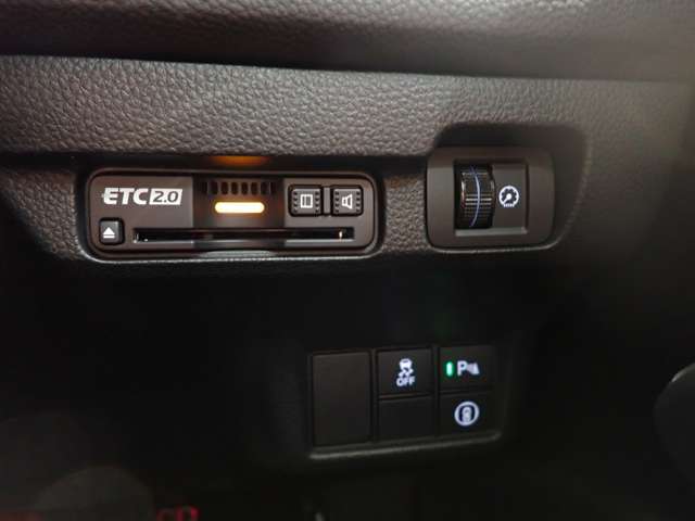 ホンダセンシング・BOSEプレミアムサウンド・障害物センサー・前席パワーシート・前席シートヒーター・LEDヘッドライト・スマートキー・純正AW・純正ナビ・バックカメラ・フルセグTV・Bluetooth・ETC