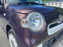 左右共にコーティングしていますので、クスミ黄ばみなく、綺麗です。