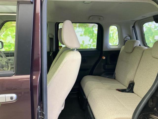 WECARSでは各商談席に大型モニターをご用意しております！見やすい大画面でゆったりと全国の在庫をご覧いただけます！是非ご来店お待ちしております！