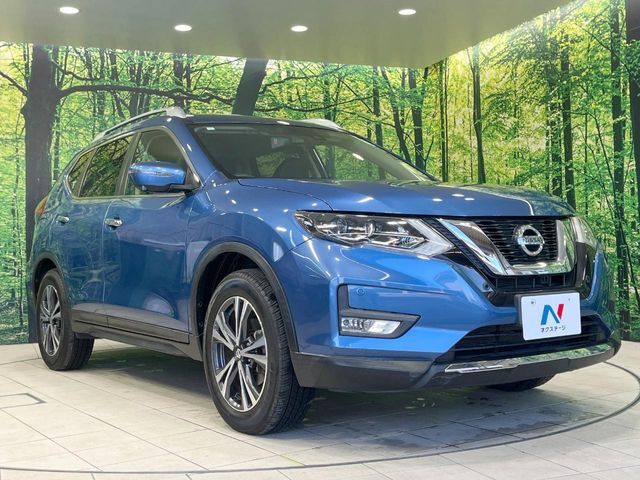 高透明度のガラス皮膜で撥水はもちろん、上質なツヤ・光沢を実現。紫外線や酸性雨から大切な愛車を保護し、色あせ・劣化を防止。「弾スプラッシュコート」、「弾プリミッサコート」からお選びいただけます。