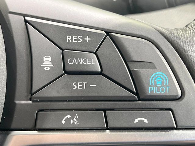 【プロパイロット】高速道路での長距離走行が楽に！！渋滞時と巡回走行のシーンで、アクセル・ブレーキ・ステアリングを自動で制御し、長距離運転の負担を軽減してくれます♪