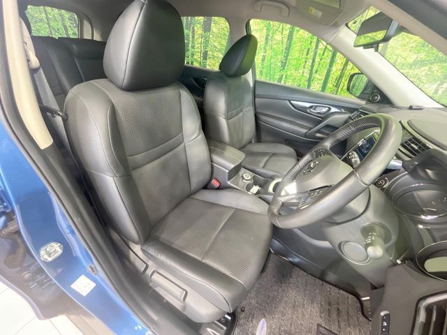 【防水シート】スノボやダイビング等でありがちな汚れや濡れも心配無用の防水シート♪雨の日に傘や荷物でシートが濡れたり、飲み物をこぼしたりした時もサッと拭いてきれいになるから大助かり♪