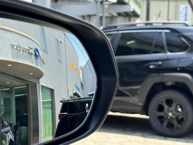 車線変更時の危険を知らせてくれるブラインドスポットモニターを装備☆