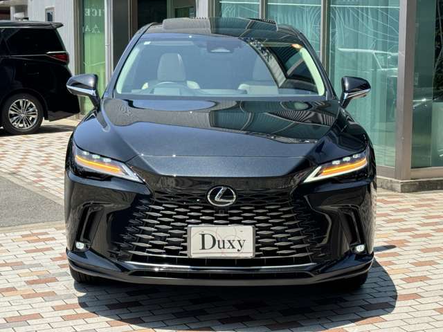 LEXUSセーフティセンスがついており、安全機能に特化しております！レーントレーシングアシストなどの便利機能がついております☆
