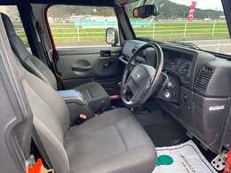 ■車検＆整備もお任せ下さい。 国産車・輸入車問わず取扱いますので、車検や整備に不安を抱えている方ご相談ください。